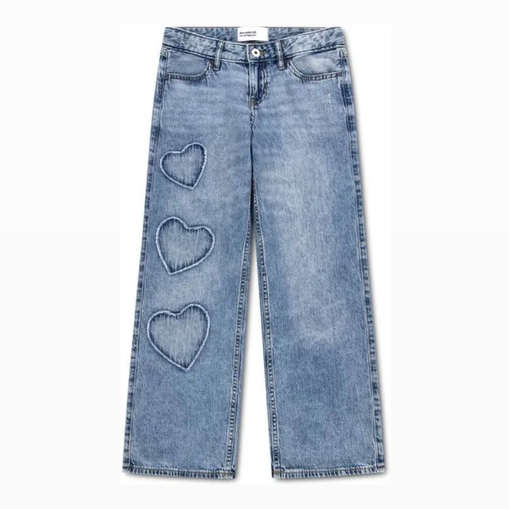 Abercrombie & Fitch Girls Low Rise baggy heart jeans